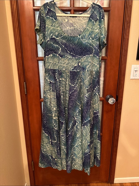 Chaps Dresses & Skirts - Chaps Tropical Leaf Maxi Dress